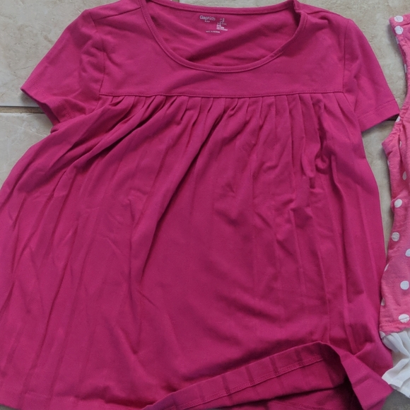 Girl size 6 Gap pink top and gray jeans - Picture 6 of 9
